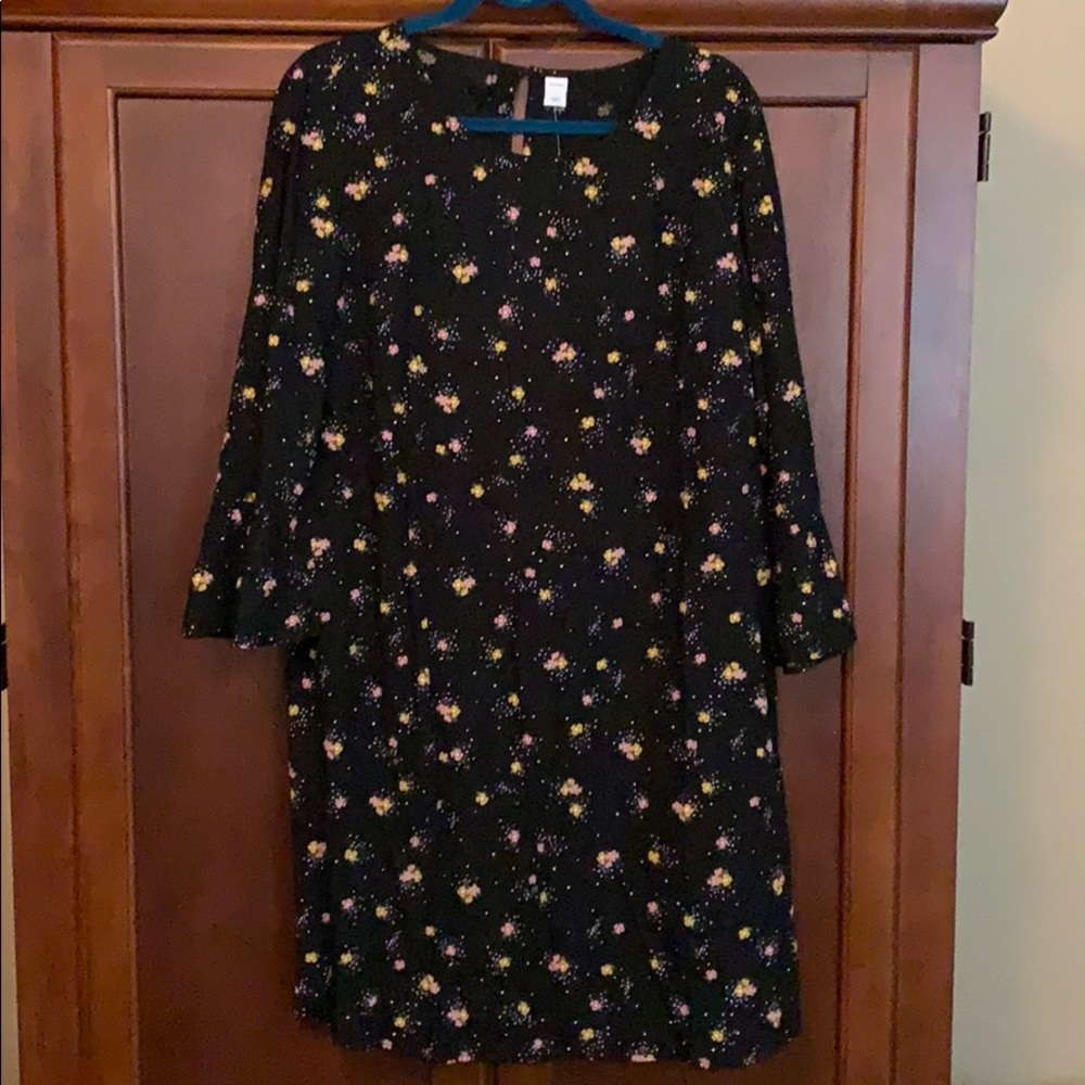 Flowy knee length dress